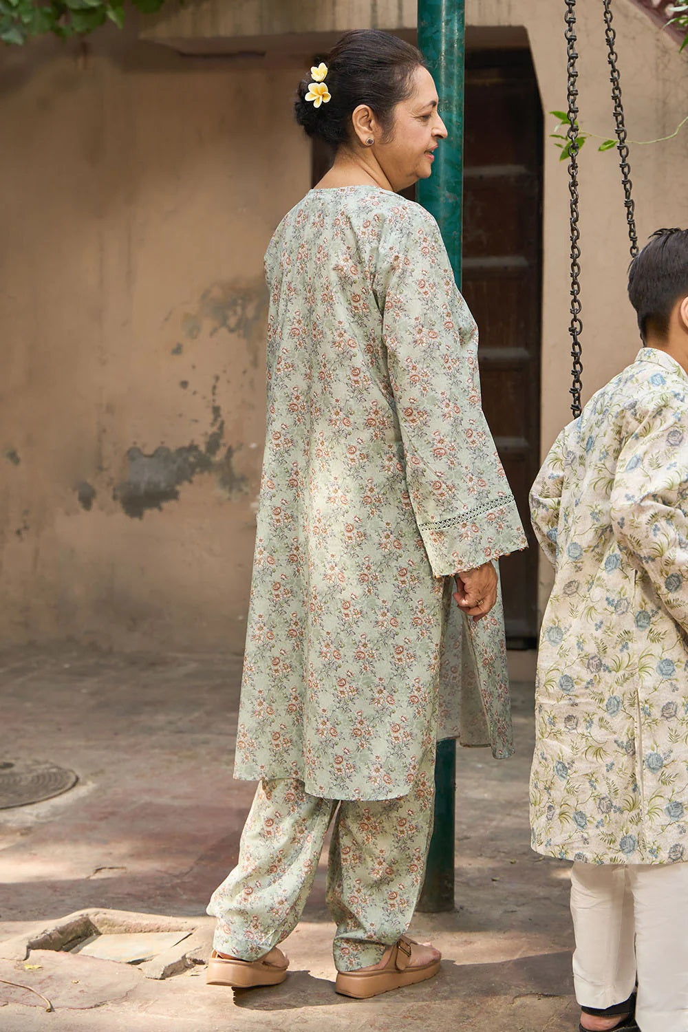 Gul Ahmed Lawn SL-62027 Kurti, photo 2