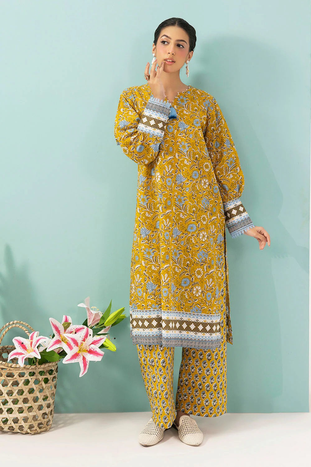 Gul Ahmed Lawn TL-62015 Two Piece – Gul Ahmed 2-piece unstitched suit