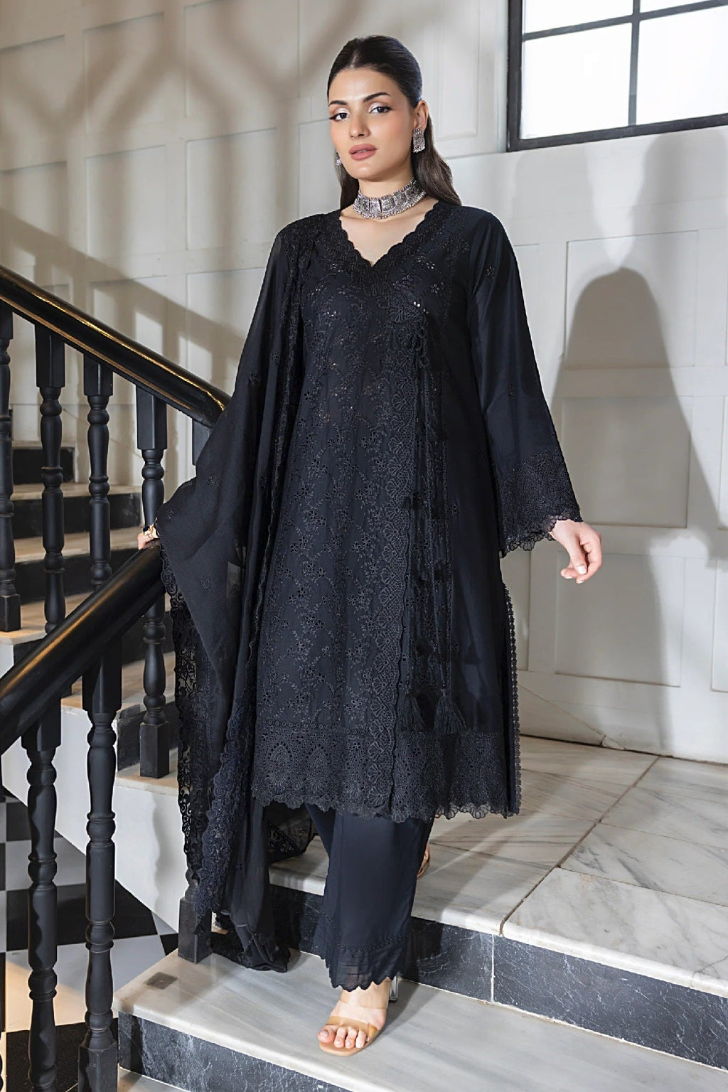 LSM Monochrome Lawn UB-0165 by Lakhany – Lakhany 3-piece unstitched suit
