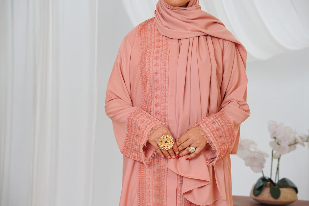 Aaira Pink Abaya by Al Deebaj, photo 3