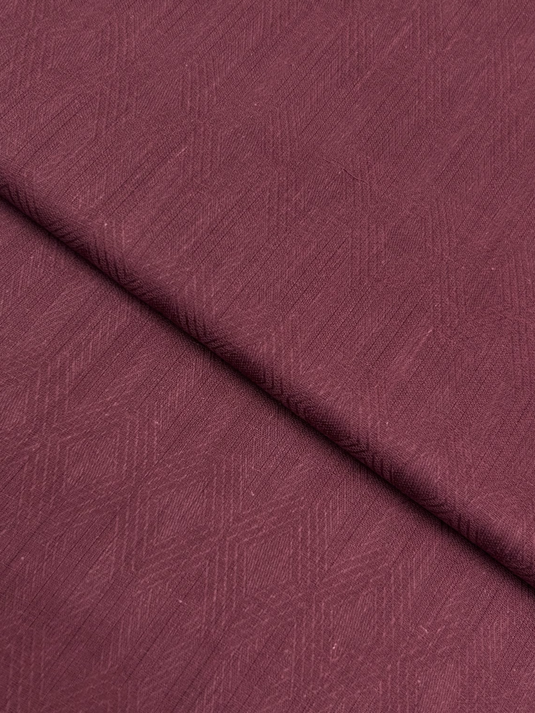 Jacquard Lawn – Red fabric