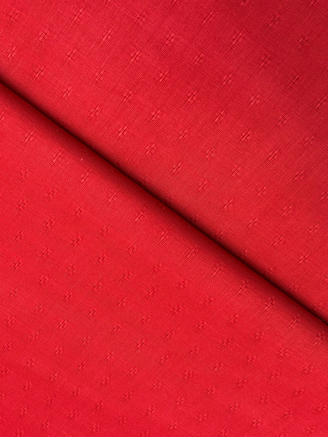 Jacquard Lawn – Red fabric