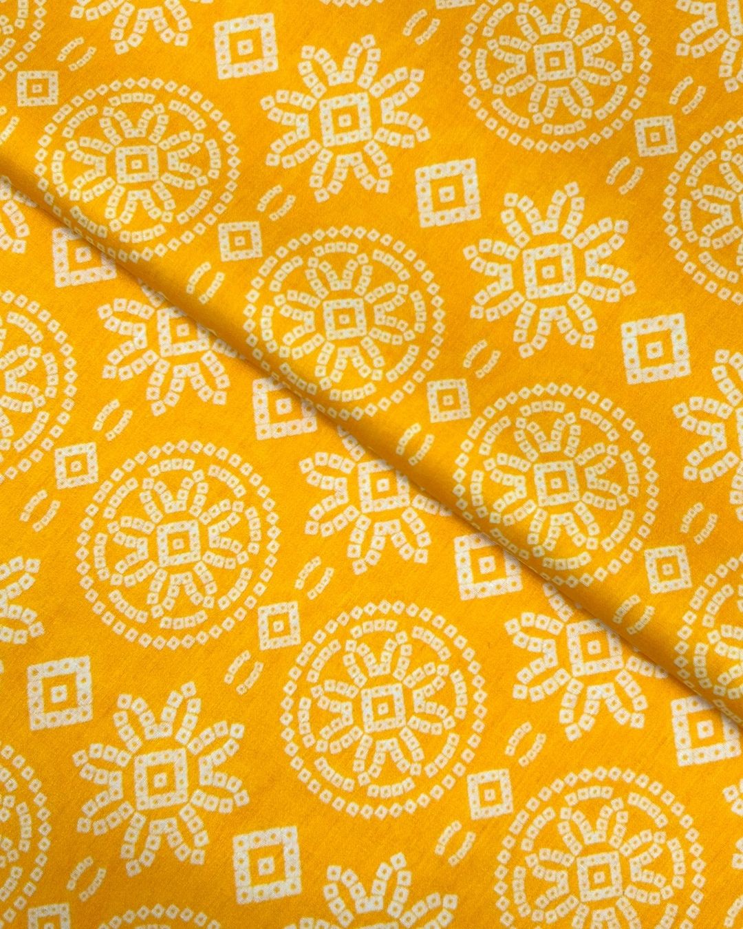 Chunri Digital Print Lawn fabric