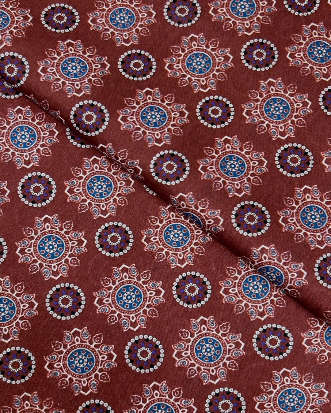 Chunri Digital Print Lawn fabric
