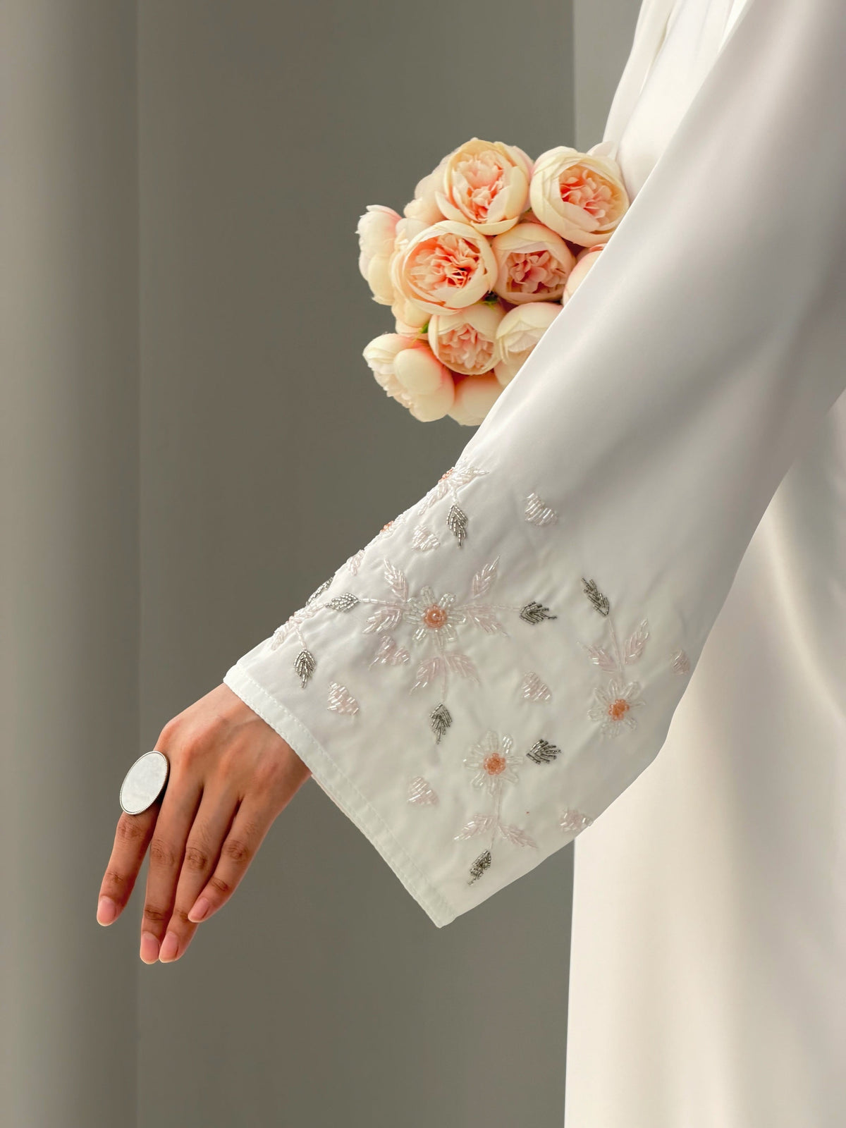 Rubab White Abaya by Al Deebaj, photo 5