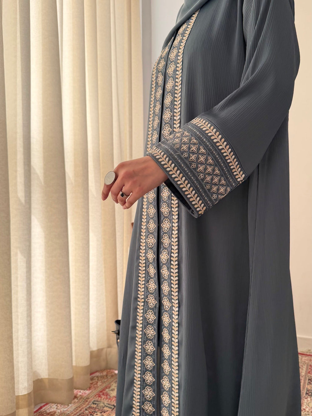 Anum Grey Abaya by Al Deebaj, photo 3