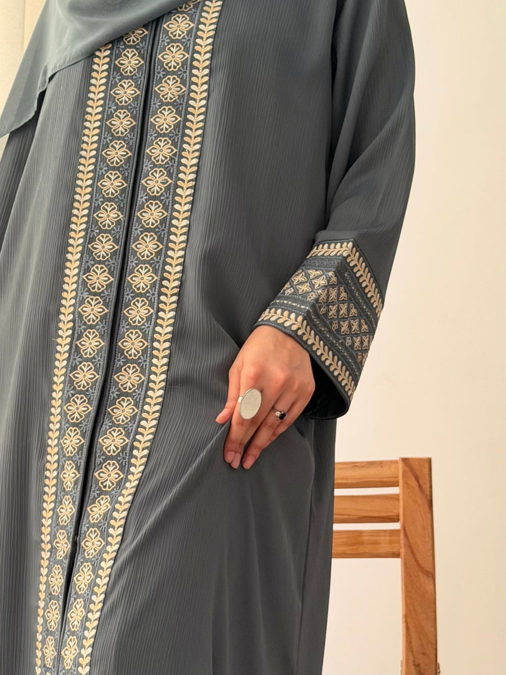 Anum Grey Abaya by Al Deebaj, photo 5