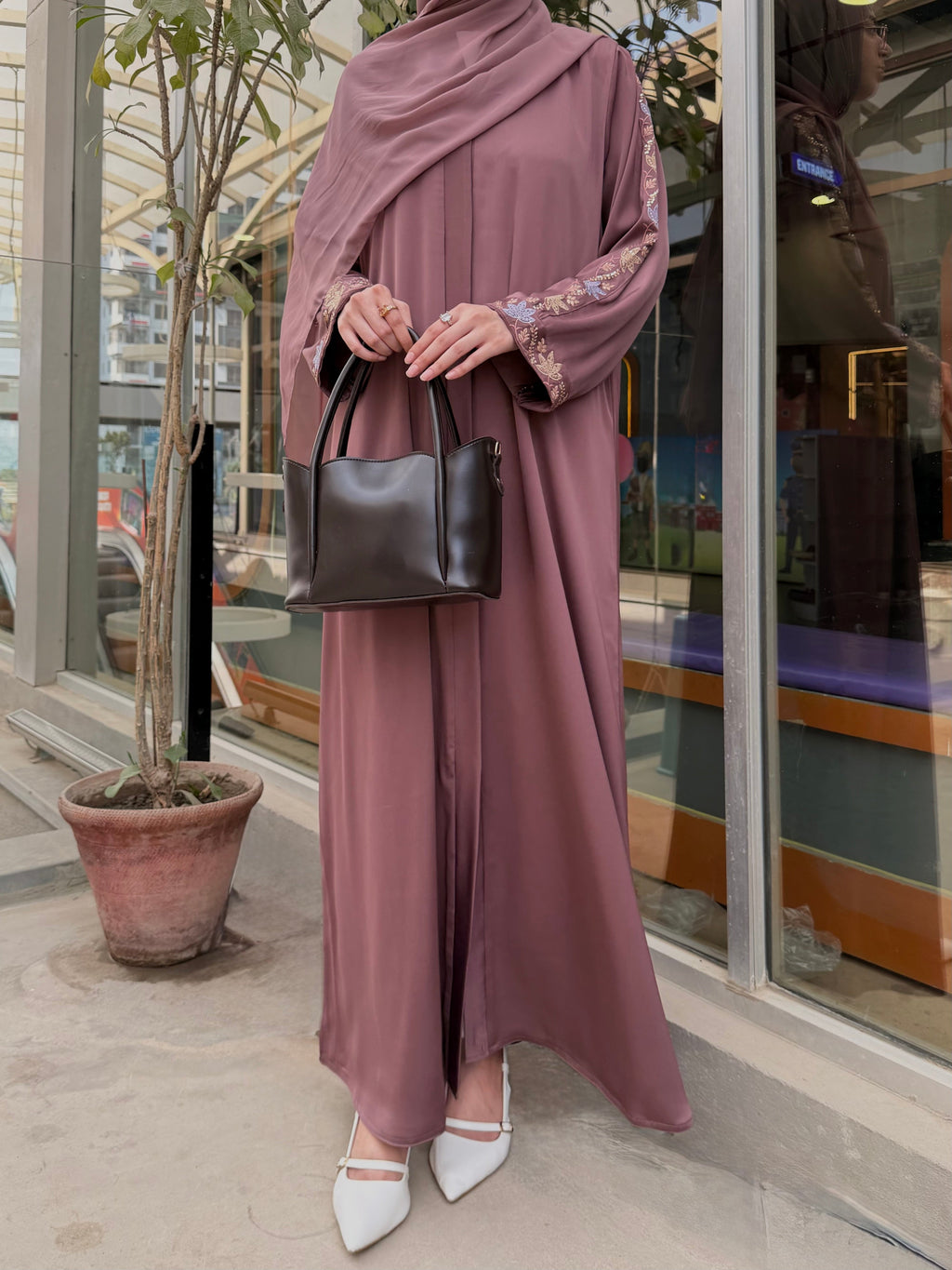 Hasnaa T pink Abaya by Al Deebaj, photo 3