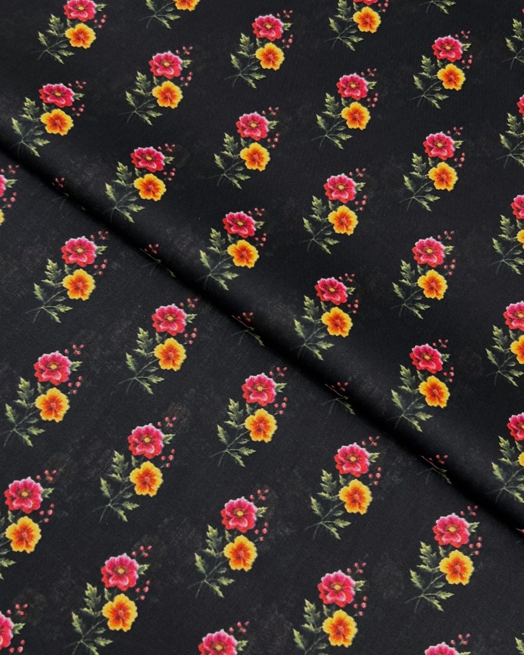 Rang e Bahar Digital Print Lawn fabric