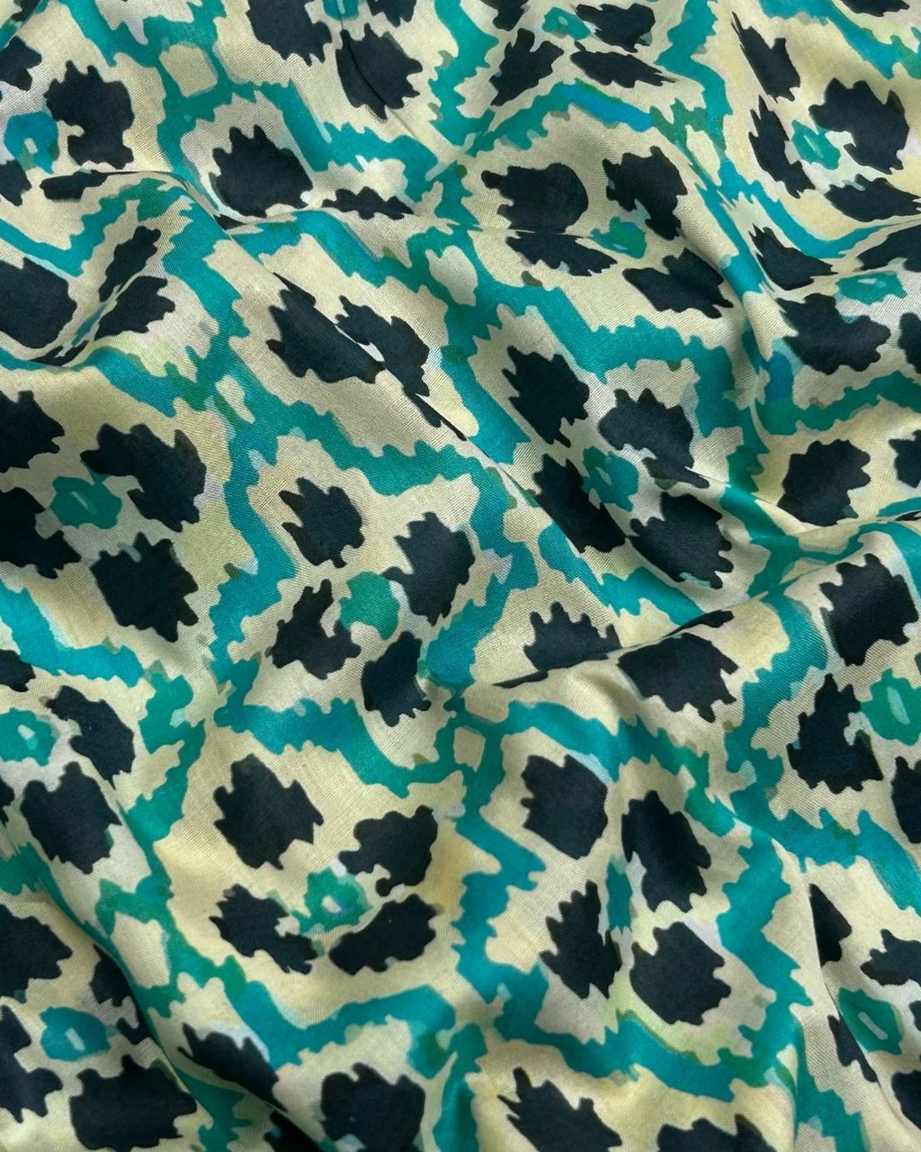 Tie & Dye Digital Print Lawn fabric