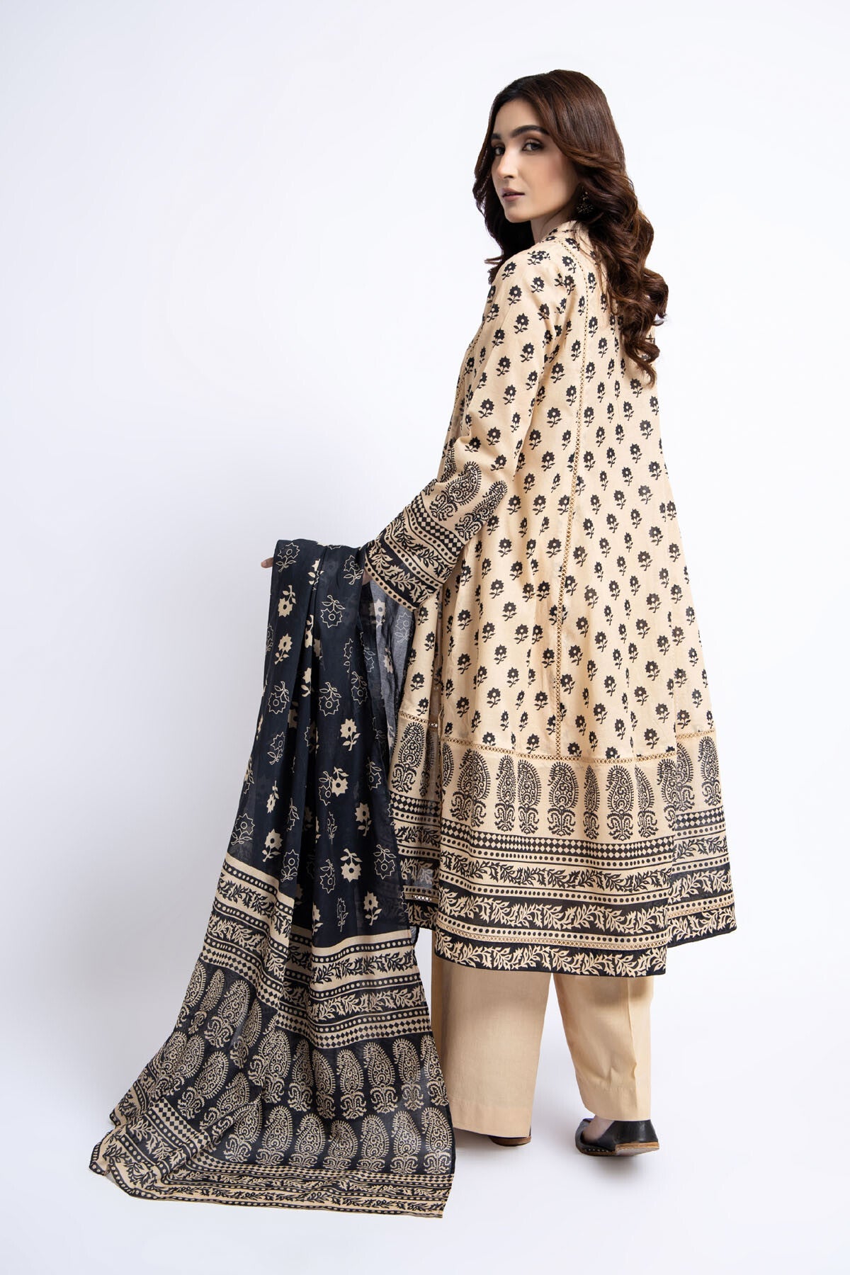 Printed Black Lawn 3-Piece Unstitched Suit by The Fabric Store, photo 2