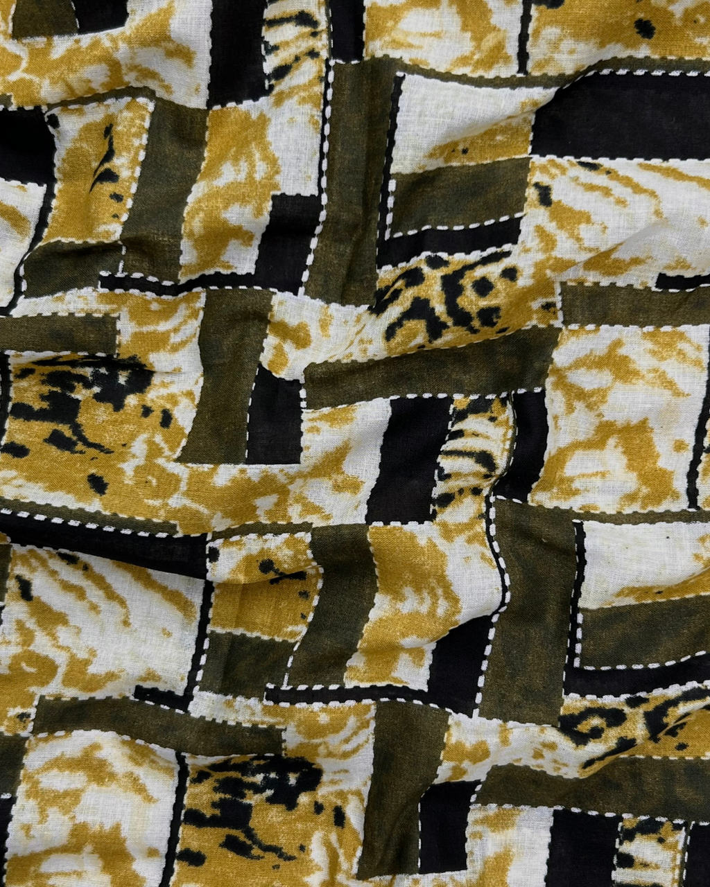 Wide Digital Print Lawn (DPLW-S25-0051) – digitally printed lawn fabric, photo 2